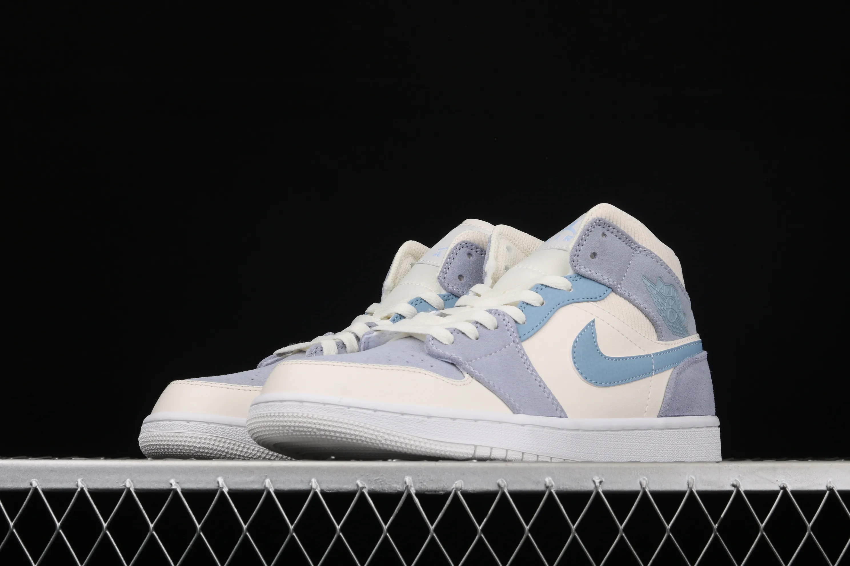 All categories Air Jordan Jordan series basketball shoes Air Jordan 1 Mid Air Jordan 1 Mid AJ1 Joe 1 China suede splicing blue DA4666-100